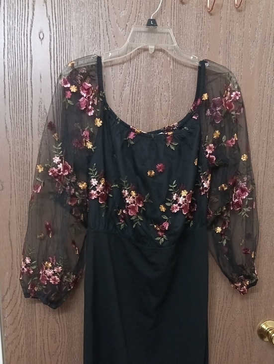 Stillettos Dresses & Skirts - New Stillettos Black Floral Embroidered Long Sleeve Dress| Size XL